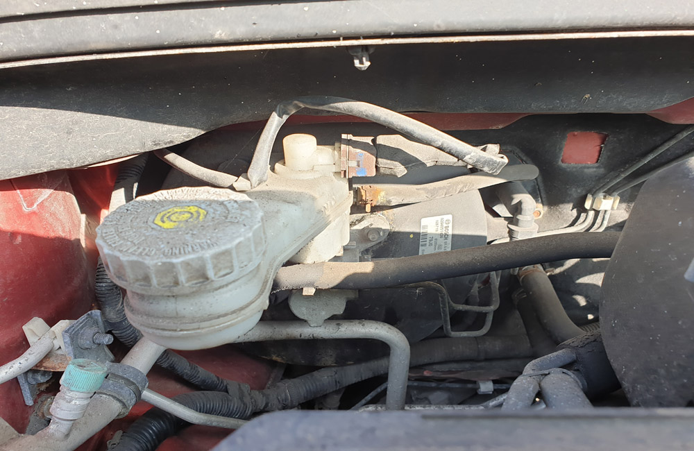 Suzuki SX4 GLX Brake master cylinder
